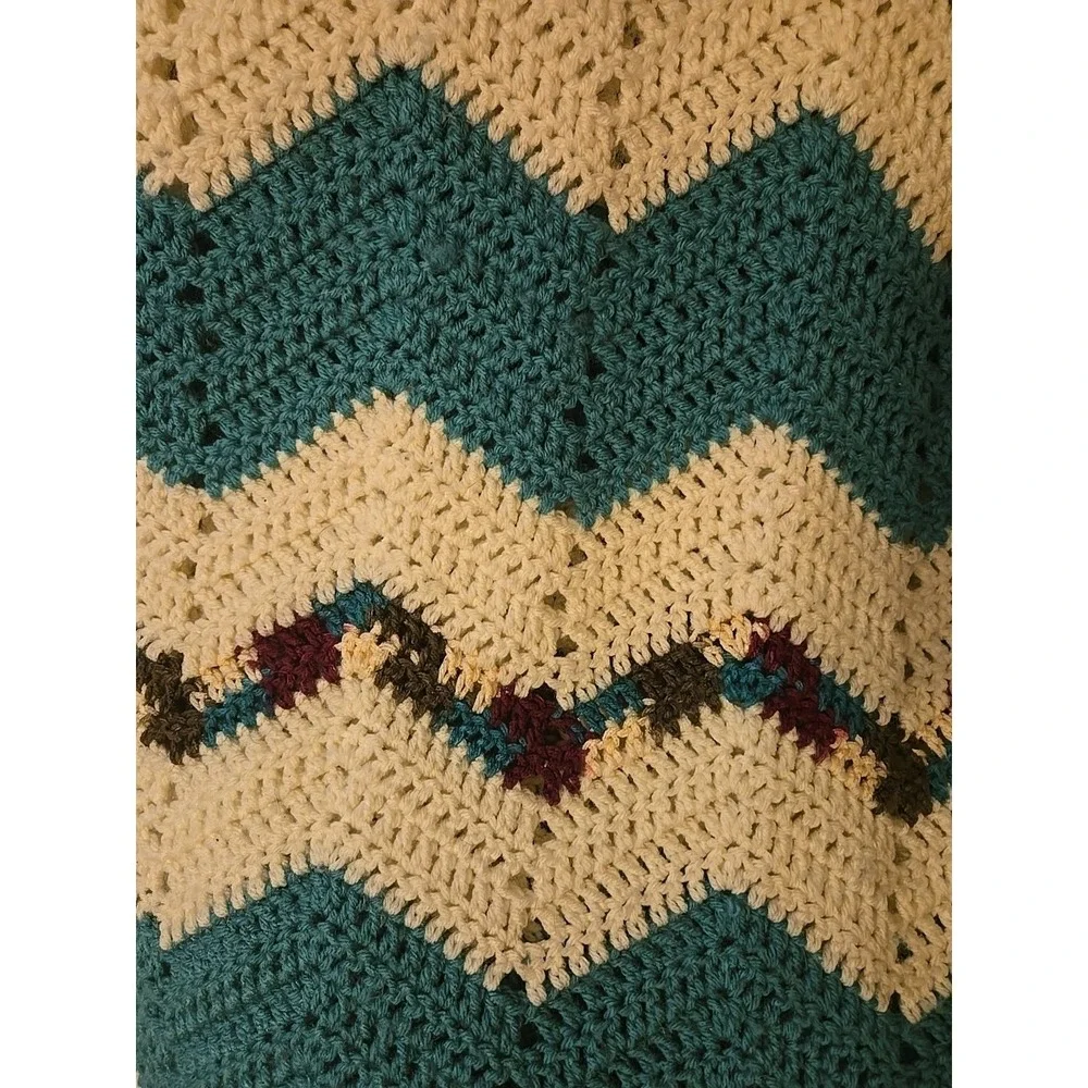 VTG 70s Crochet Afghan Blanket Turquoise White Burgundy Chevron Boho MCM 67x57